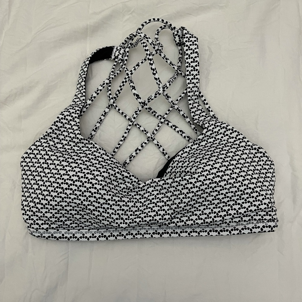 Lululemon size 6 sports bra